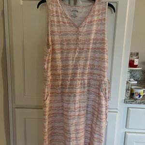 Duluth Trading Co Sleeveless Pink and White Midi Dress